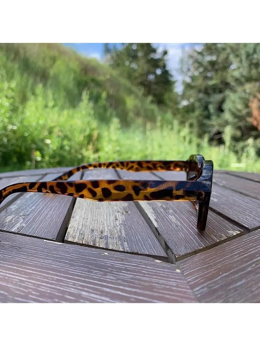 Vintage 90s y2k style square shaped leopard print sunglasses